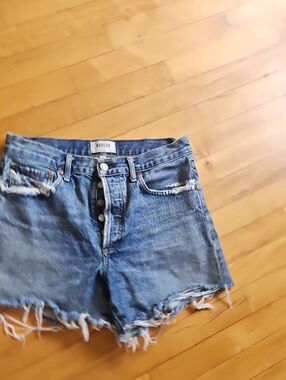 Agolde Raw-Hem Button-Fly Denim Shorts in Light Blue